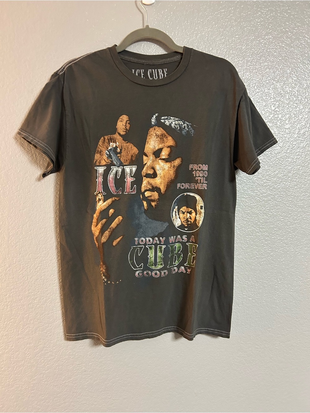 Women’s gray brown graphic hip hop t shirt T-shirt size small
